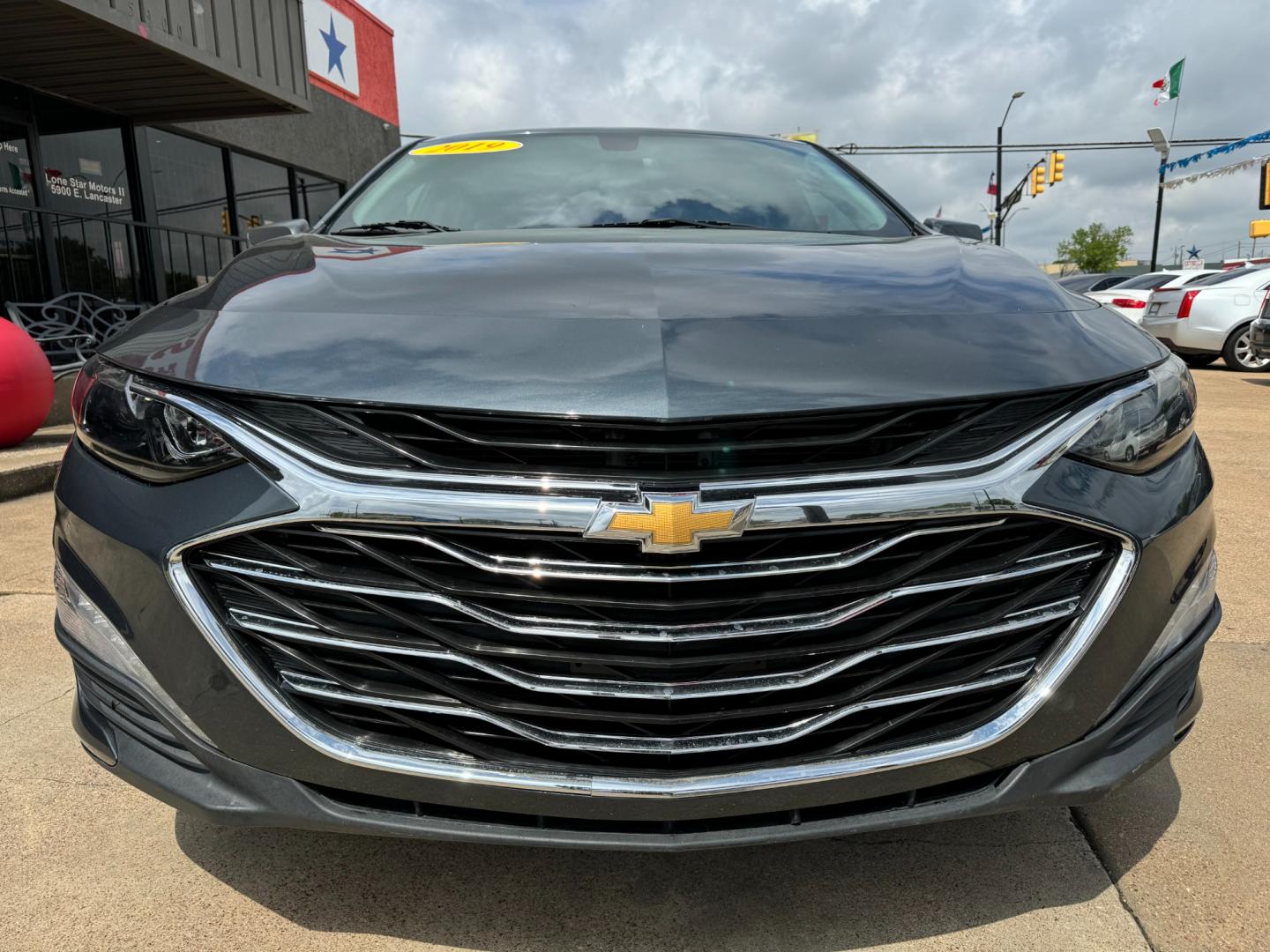 2019 GRAY CHEVROLET MALIBU LT (2FL) (1G1ZD5ST5KF) , located at 5900 E. Lancaster Ave., Fort Worth, TX, 76112, (817) 457-5456, 0.000000, 0.000000 - Photo#1